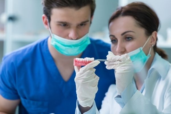 Denturologie – – Centre dentaire Ruel a Chambly Denturologie - - Centre dentaire Ruel a Chambly