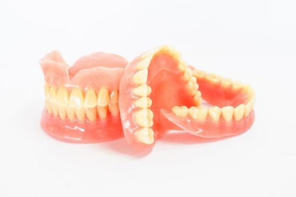 Denturologie – Prothese complète dentier – Centre dentaire Ruel a Chambly (2) Denturologie - Prothese complète dentier - Centre dentaire Ruel a Chambly (2)